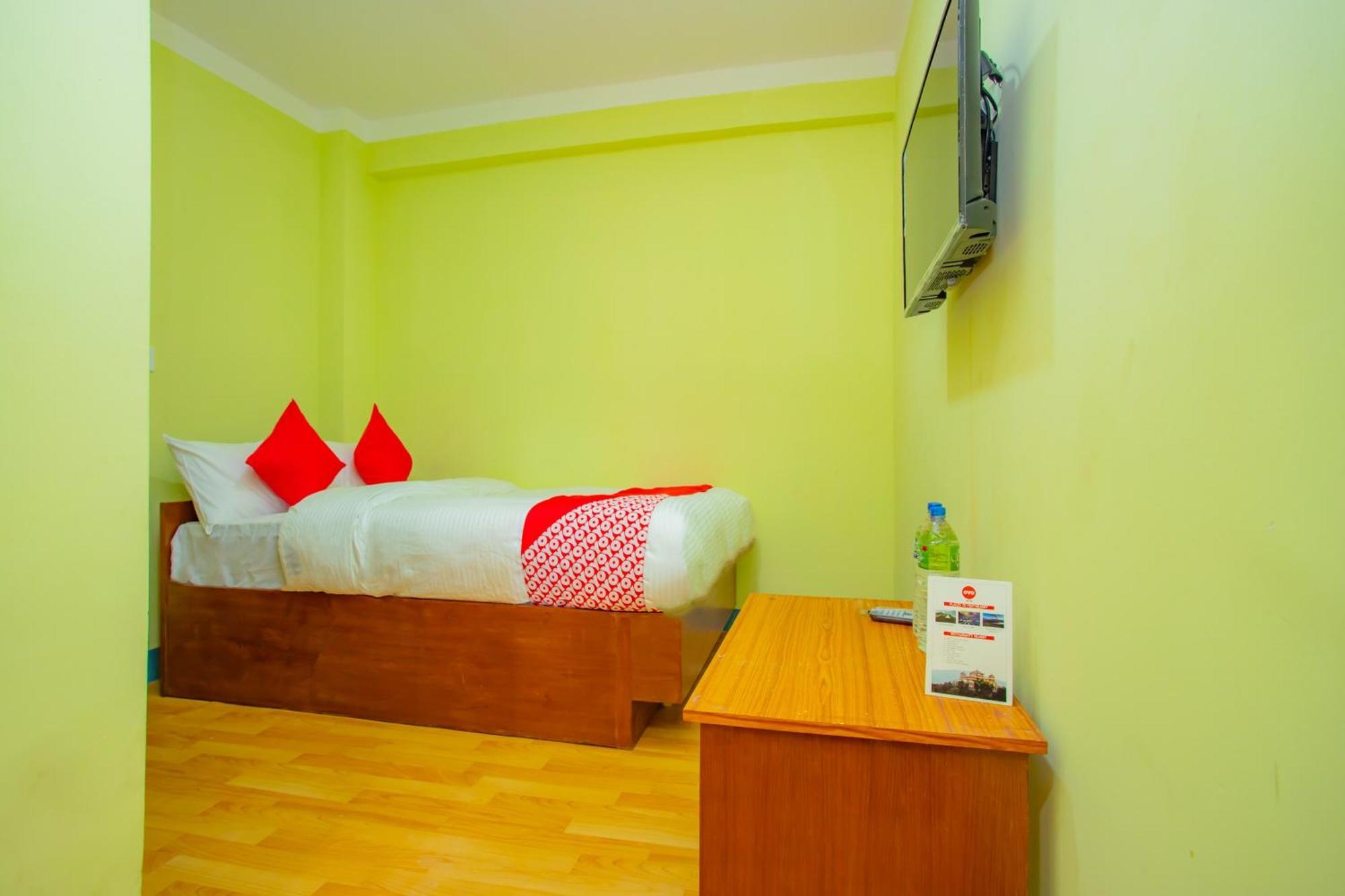 Oyo 589 Hotel Trimurti Κατμαντού Εξωτερικό φωτογραφία